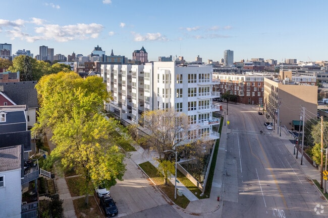 Building Photo - Elevation 1659