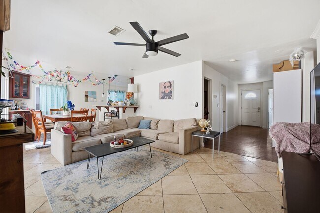 6250 Dorothy Dr