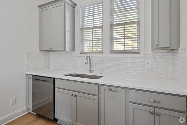 3BR, 3.5BA - 1715SF - Kitchen