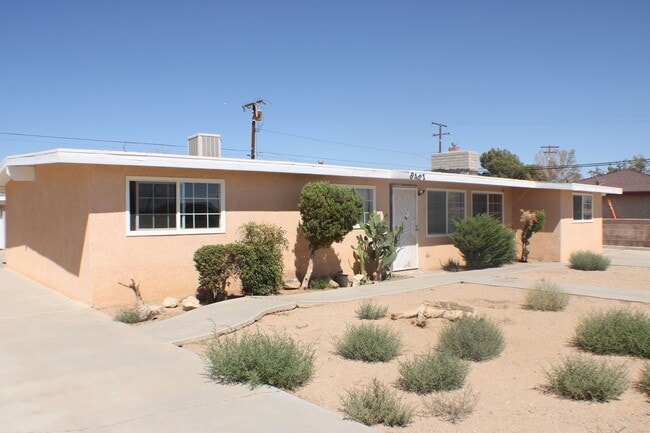 Photo - Spacious 3-Bed + 1 Bonus Room, 1.5-Bath Cu...