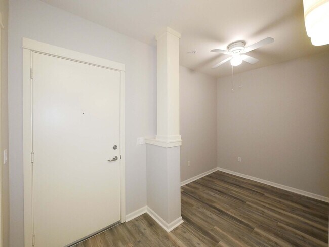 Photo - 1Bed 1Bath DT Kirkland Condo Available for... Unit 223