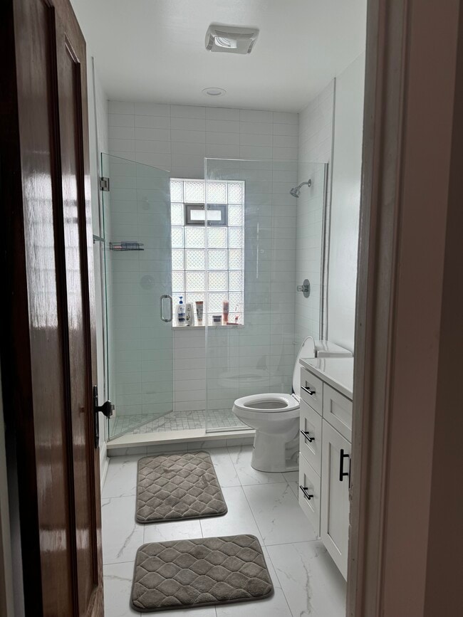Photo - 4815 W Cornelia Ave Unit 1F