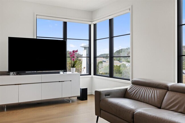 Photo - 705 Ariana Ct