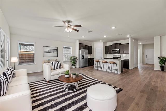 Photo - 411 Revolution Rd