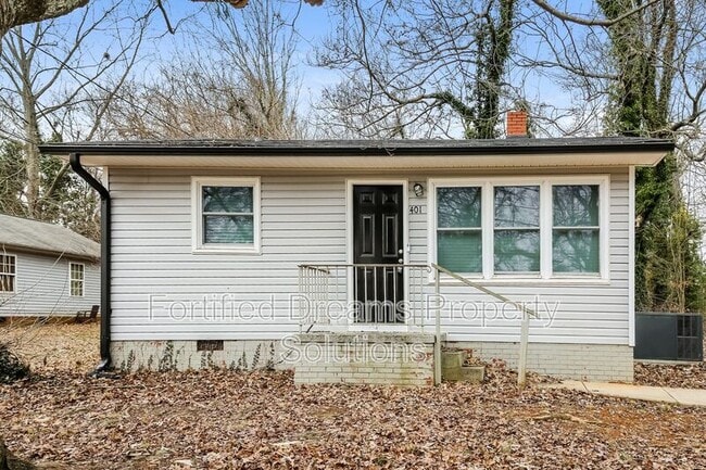 Photo - 401 Hobson St