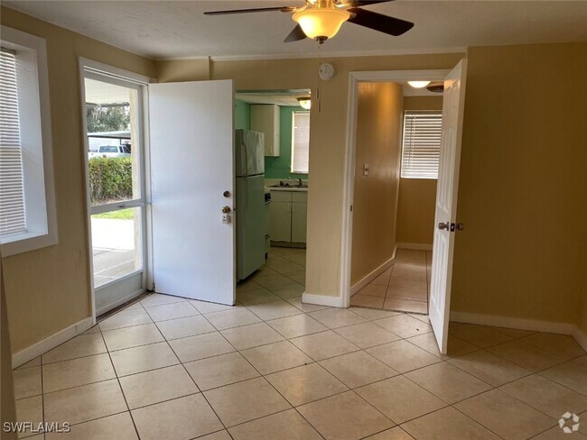 Building Photo - 27558 Oregon St Rental