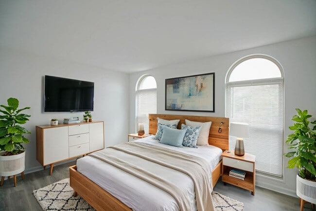 Photo - 6 Canterbury Square Unit 301b