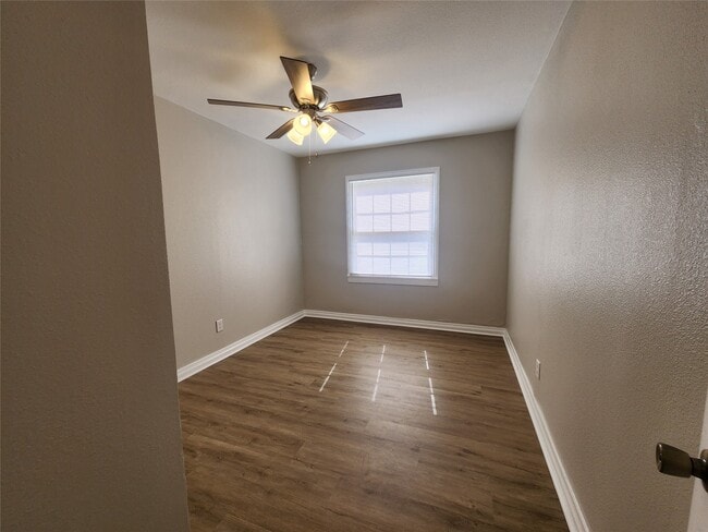 Photo - 138 W Marion St