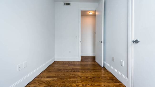 16-25-25 Putnam Ave Unit 5f
