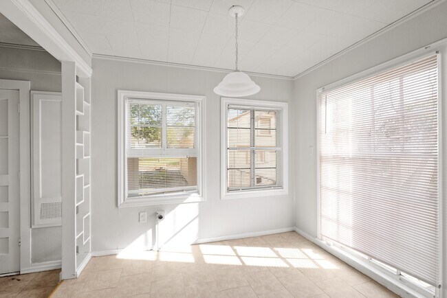 Photo - 2917 Iola St