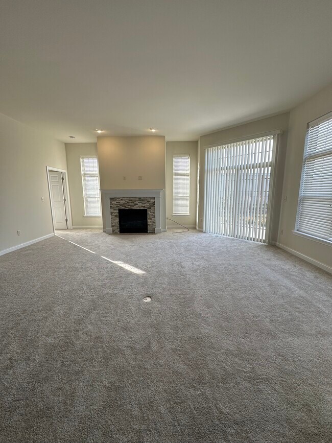 Photo - Fabulous Brookfield Ranch Style Condo Avai...