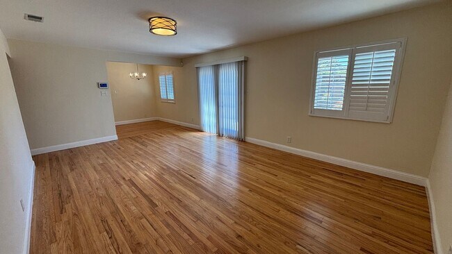 8096 Juniper Ave Unit 8096