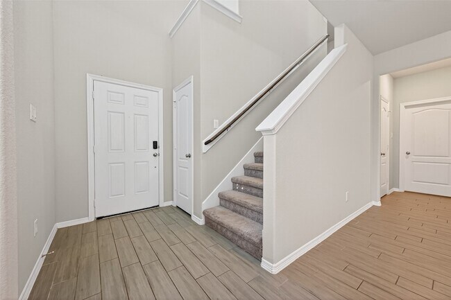 Photo - 25527 Valverdant Ct