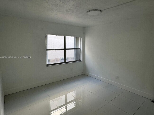 Photo - 5505 NW 7th St Unidad W112