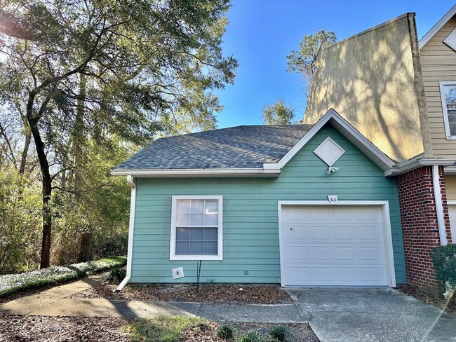 Photo - Beautifully Updated 2BR/2BA Corner Lot Home in Mill Pond – Monticello