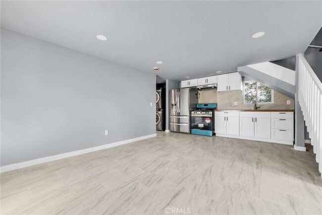 354 E Culver Ave