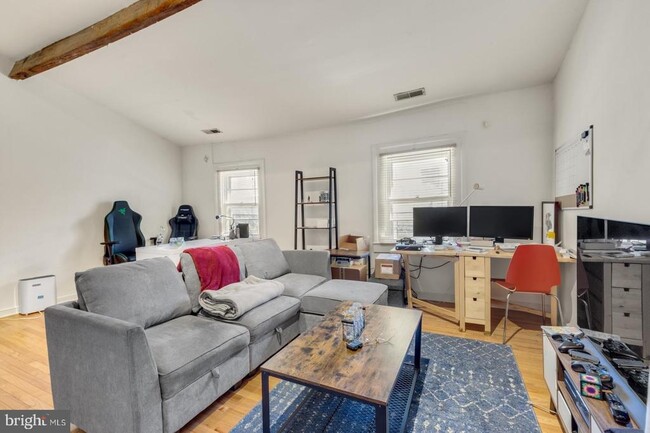 Photo - 258 S 9th St Apartment Unit 4F