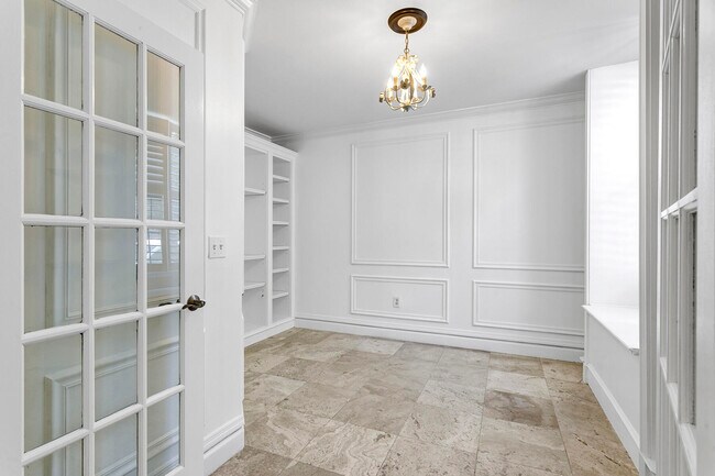 Photo - 691 Hibiscus St