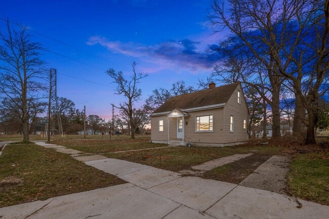 Photo - 2016 Reynolds St