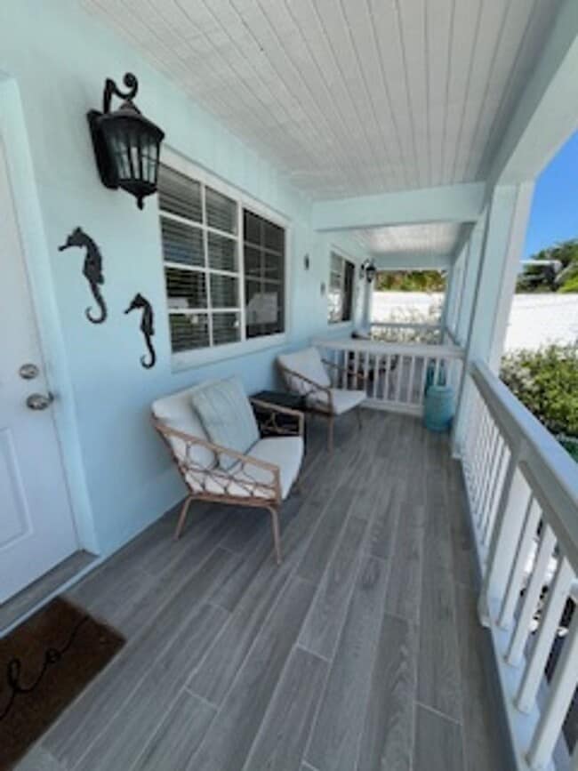 Beautiful apartment with assigned parking. - Beautiful apartment with assigned parking.
