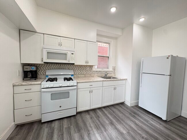 138 Bidwell Ave Unit 3