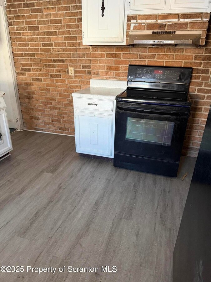 Photo - 857 Throop St