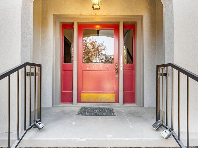 Photo - 2034 NW Overton St