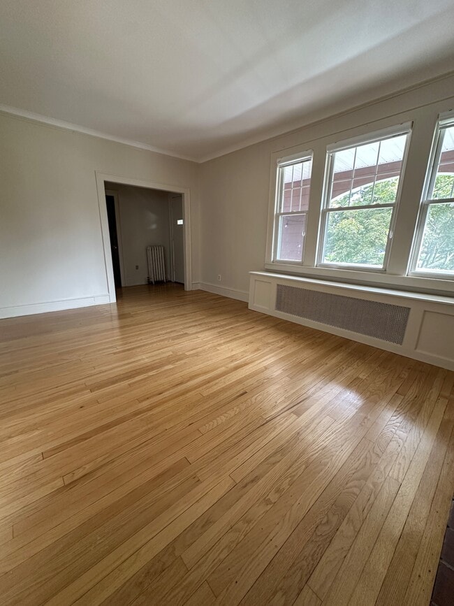 132 Milton St Unit 132 Milton Street