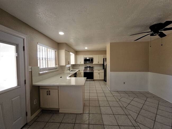 Photo - 1310 Goswell Ln