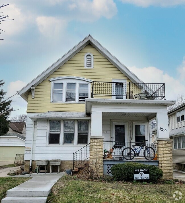 Building Photo - 72nd Street - 2257-59 Unit UPPER Rental