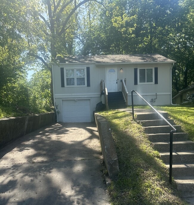 Photo - 3920 Spruce Ave
