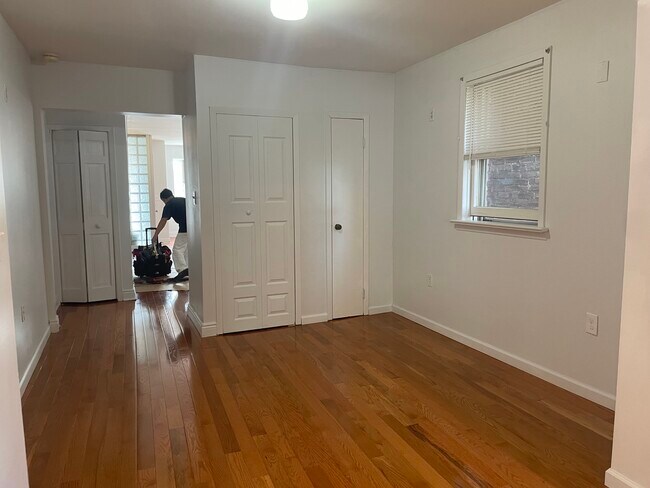 Photo - 2-672 Chestnut St