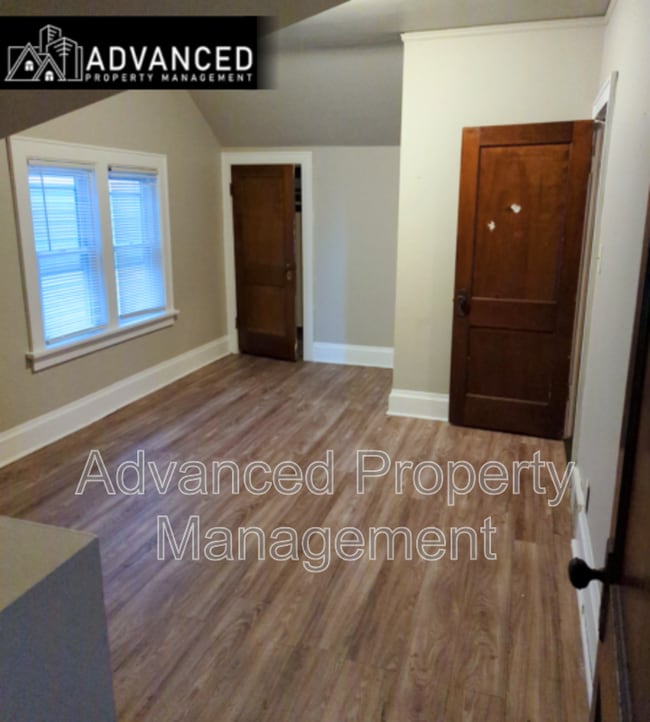 Photo - 3251 N 28th St