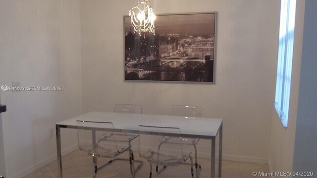 19501 E Country Club Dr Unit 104