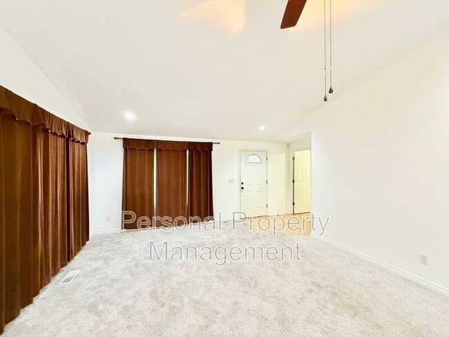 Photo - 13001 NE 89th St