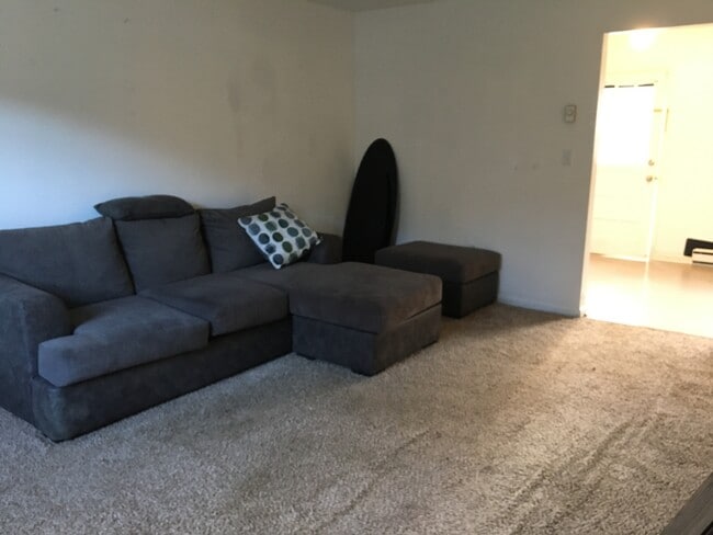 Photo - 3135 Glenoak St SE