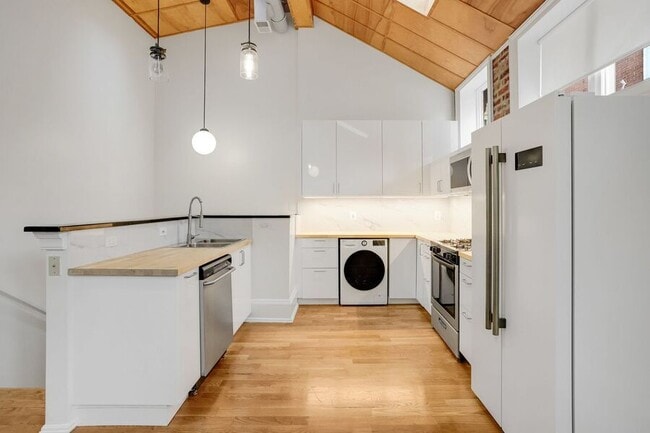 Building Photo - 1631 16th St NW Rental