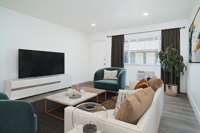 Photo - Winnetka Gardens Apartments