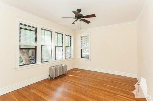 Building Photo - 2 bedroom in Chicago IL 60625 Unit 4725-3 Rental