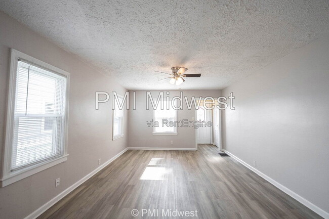 Photo - 74 N 2nd Ave