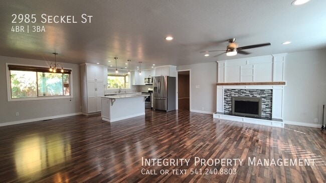 Photo - 2985 Seckel St