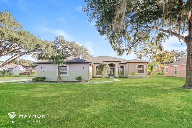 Building Photo - 6034 Beechwood Dr