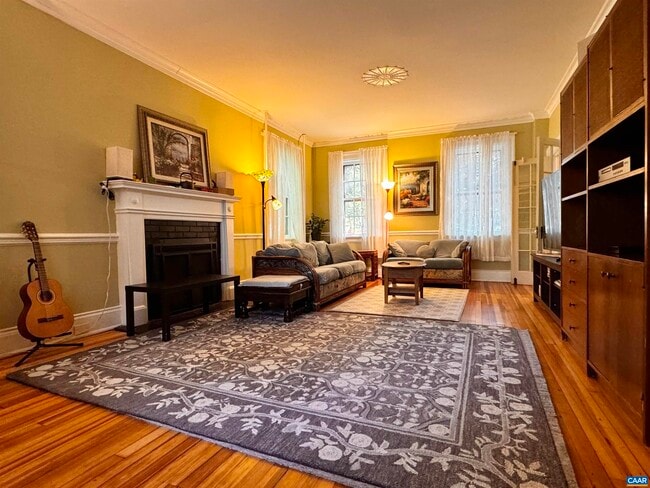 Photo - 29 University Cir
