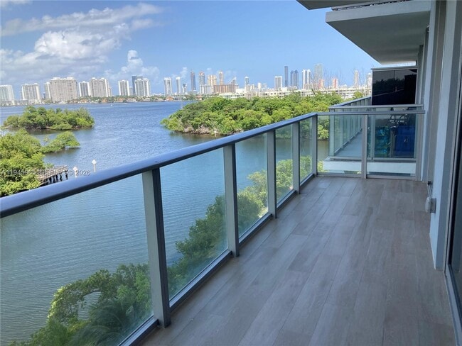 Photo - 16385 Biscayne Blvd Unit 605