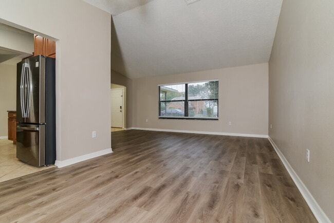 Photo - 336 Shorewood Dr