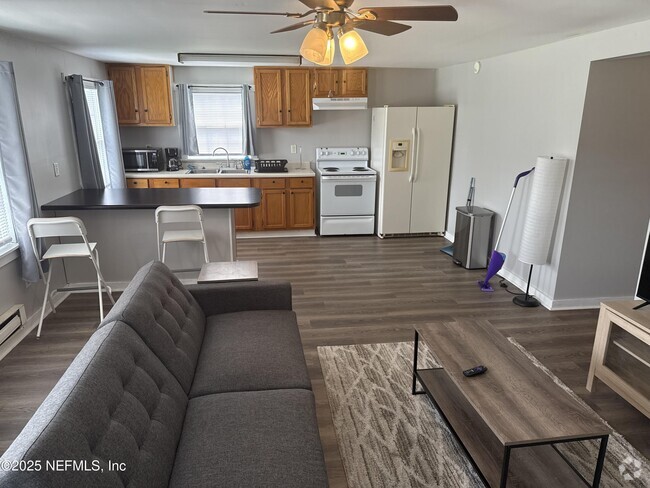 Building Photo - 5340-5340 Kingsbury St Rental
