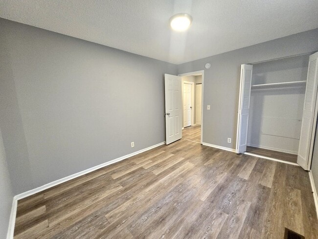 Photo - 3/1 on Spacious Corner Lot!