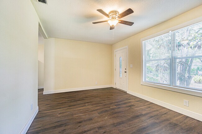 Photo - 505 E Virginia Ave