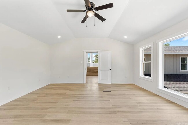 Photo - 83 Dunn Hill Cir