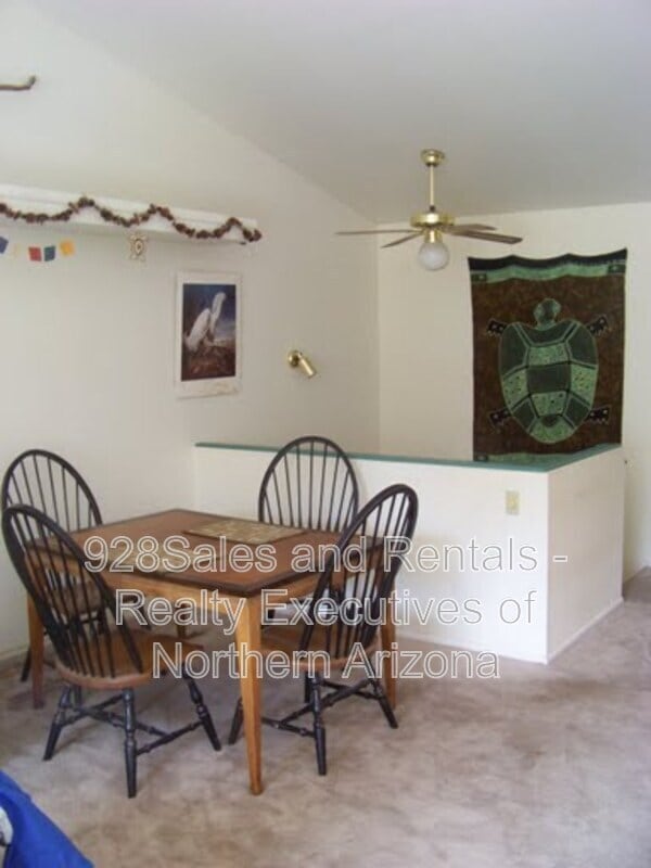 Photo - 111 E Oak Ave